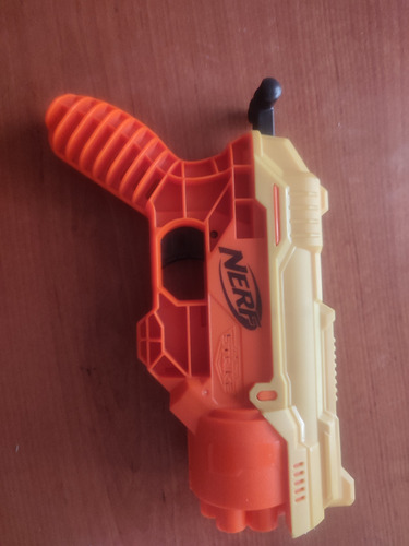 Pistola Nerf Alpha Strike