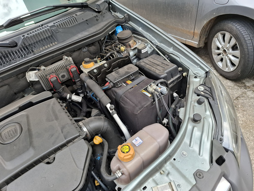 Fiat Strada 1.8 16v Adventure Cab. Dupla Flex 3p