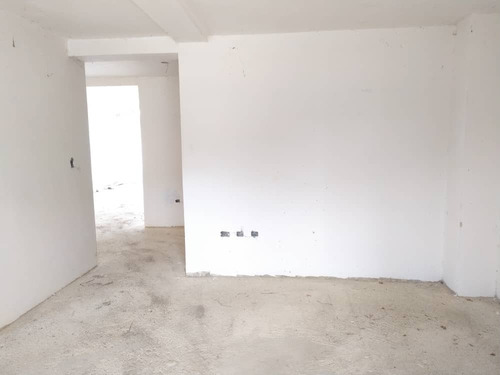 Town House En Venta En Obra Gris Ubicado En Residencias Vista Al Golf Urb Villas De San Diego Country Club. St