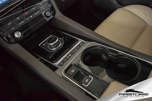 Jaguar F-pace Prestige 20d