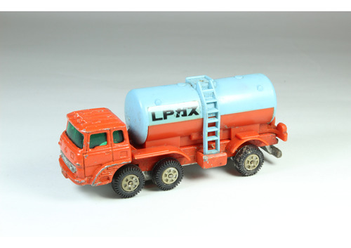 Tomica - Fuso Lpg Lorry - Japan