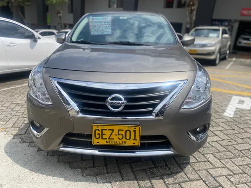 Nissan Versa 1.6 Advance mecanico