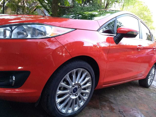 Ford Fiesta Kinetic Design 1.6 Design 120cv Titanium 2015