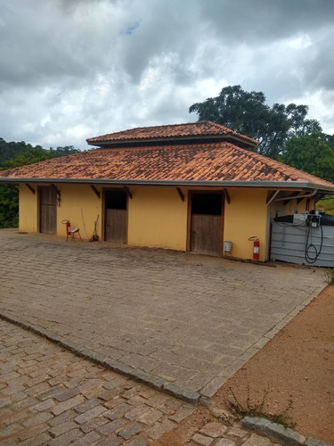 Imagem 9 de 22 de Fazenda 63 Alqueires, Rica Em Água Com 5 Lagos, 3 Casas Amplas, 3 Barracões, 1 Mangueirão, 1 Cocheira, 1 Galinheiro, 3 Casas De Funcionários, Pasto - Fa00189 - 70540162