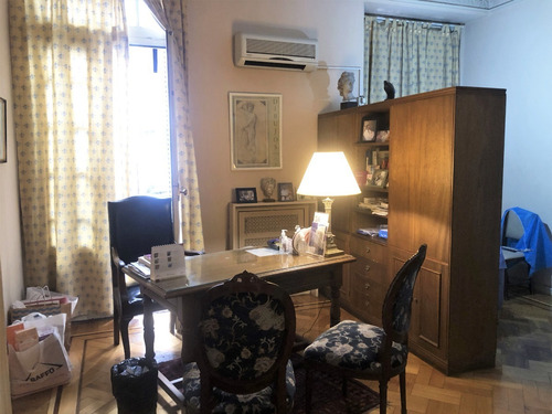 Excelente 5 Ambientes Con Dependencia En Monserrat! Posibilidad De Financiación!