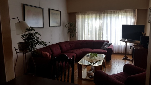 Imagen 2 de 14 de Hermosa Casa En Venta 4 Ambientes Con Garage Y Fondo Libre,