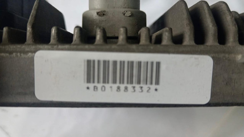 Computadora De Motor De Chevy Para C2 Con Conectores (Usado)