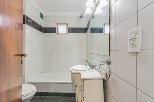 Imagen 12 de 30 de Departamento.venta.2 Ambientes Desocupado Con Cochera Incluida En El Precio.banfield.