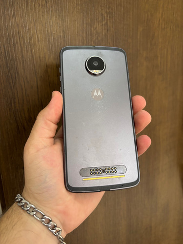 Motorola Z2 Play 64gb Cinza Cinza-claro (Usado)