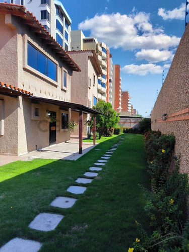 Conjunto Residencial La Trinidad Lechería Venta Townhouse De 3 Niveles
