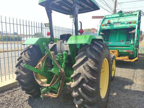 Imagem 10 de 11 de Trator Agrícola John Deere 5403 - 2011