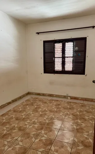 Casa No Centro De Itapevi, Próxima A Estação De Trem, Terminal De Ônibus, Escola E Hospitais