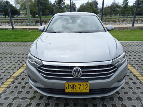 Volkswagen Jetta A7 Highline 1.4t At
