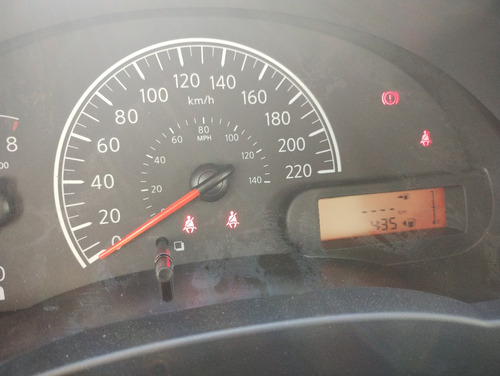 Nissan V-Drive 1.6 Mt A/C Audio