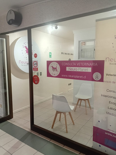 Local Moderno Con 2 Oficinas En Hermoso Y Concurrido Barrio