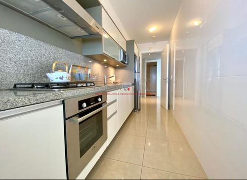 Imagen 8 de 18 de Alquiler Apartamento Primera Linea Playa Mansa - Punta Del Este Mansa