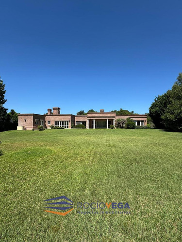 Casa En Venta En Country San Diego, Moreno