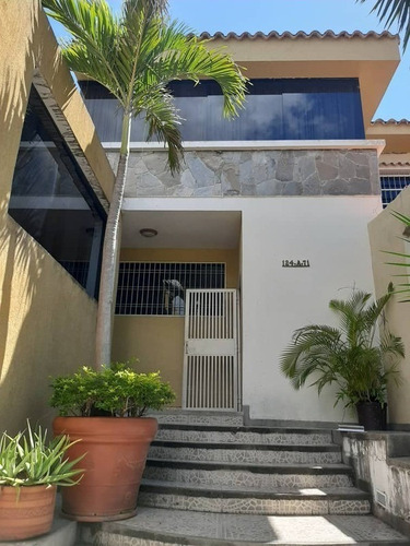 Imagen 2 de 15 de Espectacular Casa En La Urb. El Parral Valencia Foc-573