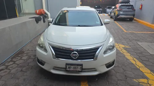 Nissan Altima 2.5 Advance Navi Mt