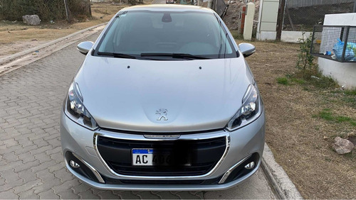 Imagen 2 de 15 de Peugeot 208 1.6 Feline 2018