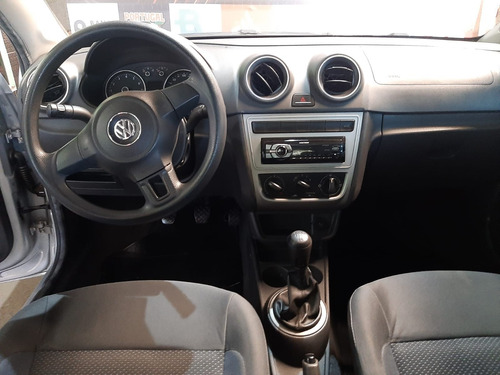 Imagem 12 de 14 de Volkswagen Voyage Trendline 1.6 Prata 2015