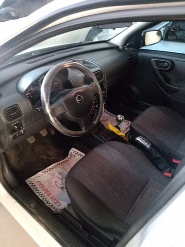Imagem 3 de 3 de Chevrolet Corsa 1.4 Mpfi Maxx 8v Flex 4p Manual