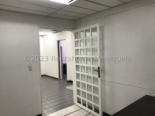 Cur. Oficina En Venta En Los Cortijos De Lourdes 24-7012 Yg