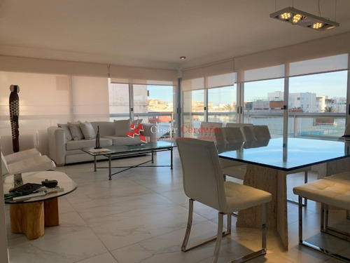 Venta - Amplio Local Sobre Gorlero Con Privado En Subsuelo.- Ref: 1512