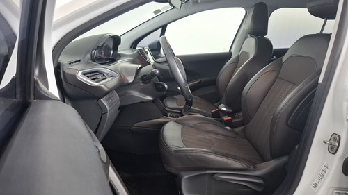 Peugeot 2008 1.6 Feline
