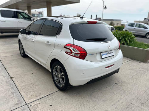 Peugeot 208 FELINE 1.6 N