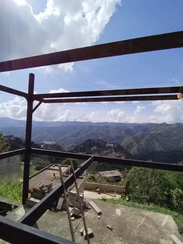 El Hatillo, Urb Caicaguana, Oportunidad, Parcela Con Construccion En Venta.
