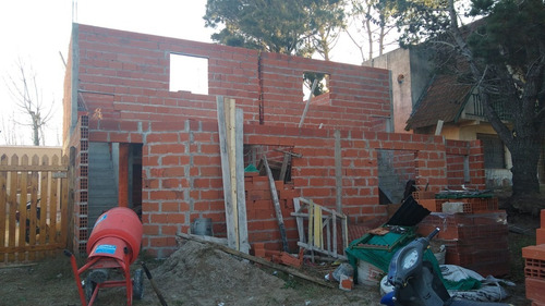 Imagen 5 de 9 de Duplex Con 3 Dormitorios - Calle 7 N° 8667 - Mar Del Tuyu