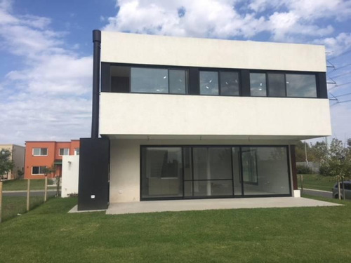 Imagen 1 de 17 de Casa En Venta En Tipas, Nordelta, G.b.a. Zona Norte