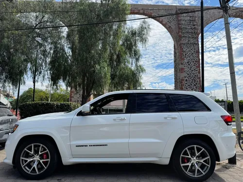 Jeep Grand Cherokee 6.4 Srt-8 At