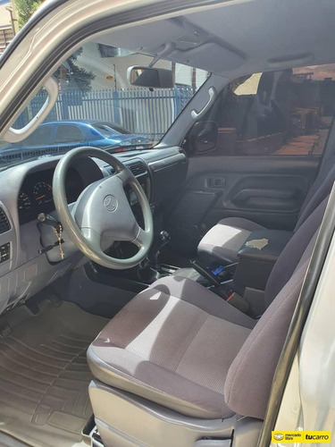 Toyota Meru 4x4