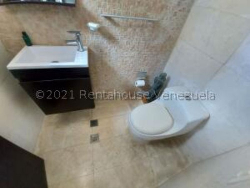 Imagen 13 de 21 de #22-17078 Bello Apartamento En Urb. Las Mesetas De Santa Rosa De Lima.