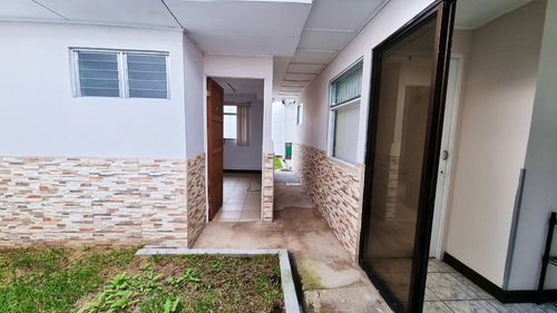 Imagen 9 de 10 de Casa En Venta Con 9 Dormitorios Ubicada En Tibás