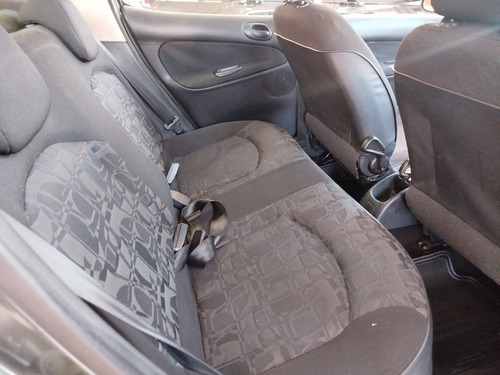 Peugeot 207 1.4 XR PASSION 8V FLEX 4P MANUAL