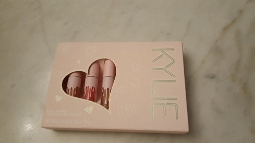 Kylie Jenner The Birthday Collection | Mini Kit Velvet