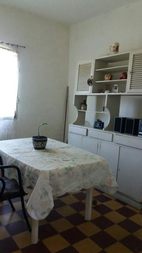 Imagen 3 de 12 de Casa De 3 Dormitorios Ideal Esquina Para Negocio.