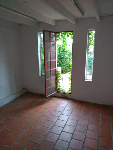 Alquiler En Palermo Soho, Duplex 3 Ambientes Más Terraza Exclusiva Con Lavadero, Sum Y Parrilla Propia, Baulera, Y Toilette, Aire Acondicionado Split Nuevo, Calefaccion, A 1 Cuadra De Plaza Armenia