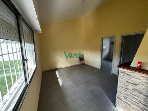 Casa Venta Solymar Sur, A Metros Rambla, 2 Dormitorios, Estufa Leña, Barabacoa, Garage