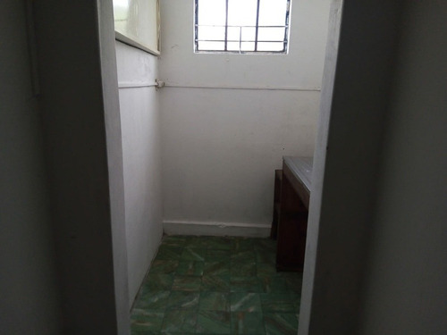 Imagen 10 de 14 de Apto Primer Piso Balcón Al Frente
