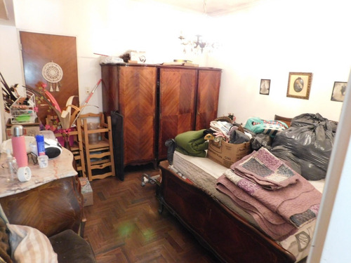 Excelente Casa De 7amb. Con Garaje 2 Autos Y Parque Con Quincho