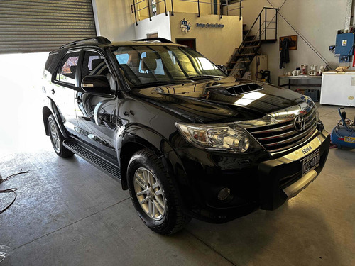 Imagen 3 de 16 de Toyota Sw4 2013 3.0 Srv Cuero I 171cv 4x4 5at