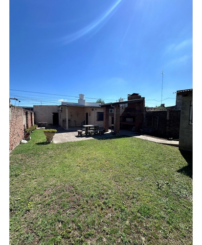 Hermosa Casa En El Barrio San Cayetano!!