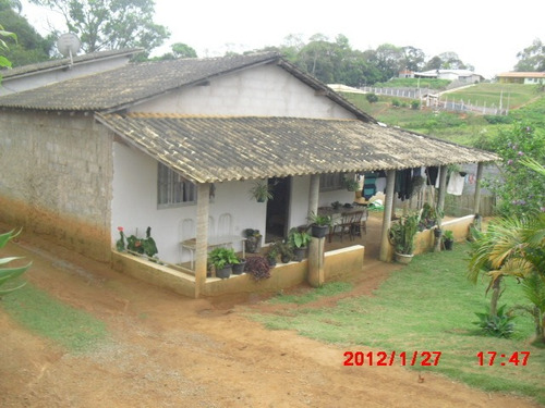 Excelente Chácara Com 2400m2