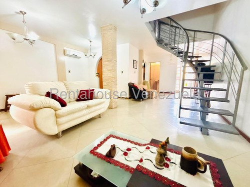 Ji 25-19736. En Venta Casa De 115m2 Ubicada En Guatire, Residencias Villa Avila.