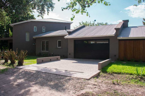 Imagen 2 de 14 de Chalet En Venta En Ituzaingo Norte