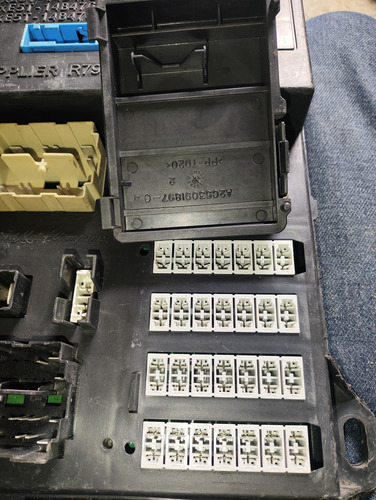 Módulo Fusibles Carrocería Ford Fusión 06 - 10 (Usado)